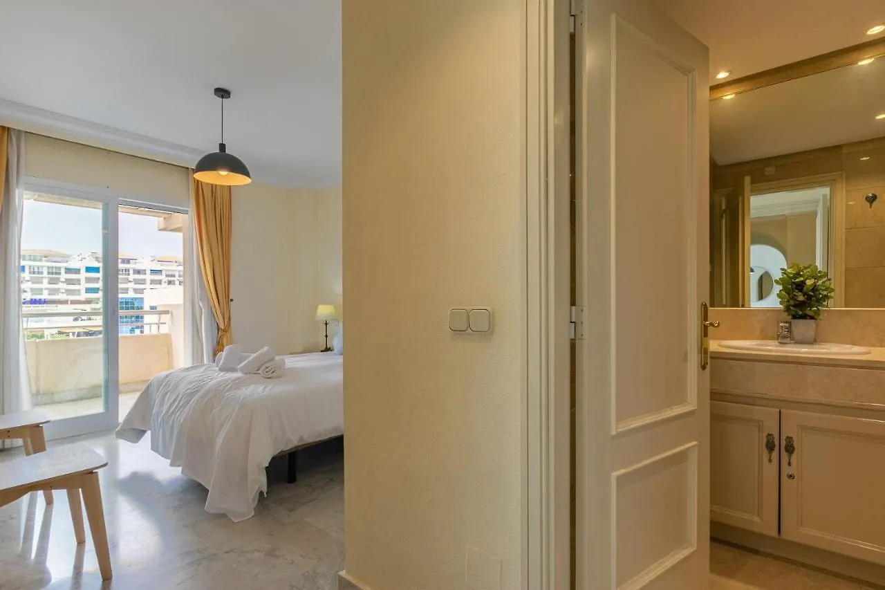 Puerto Banus, Marina Banus, 2Br, 2Bth, Pool, Parking, Marbella, 2H Apartment Spain