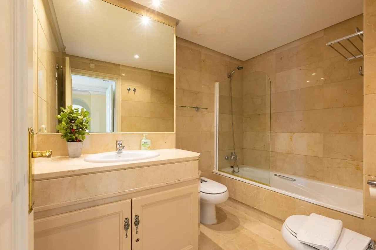 Puerto Banus, Marina Banus, 2Br, 2Bth, Pool, Parking, Marbella, 2H Apartment