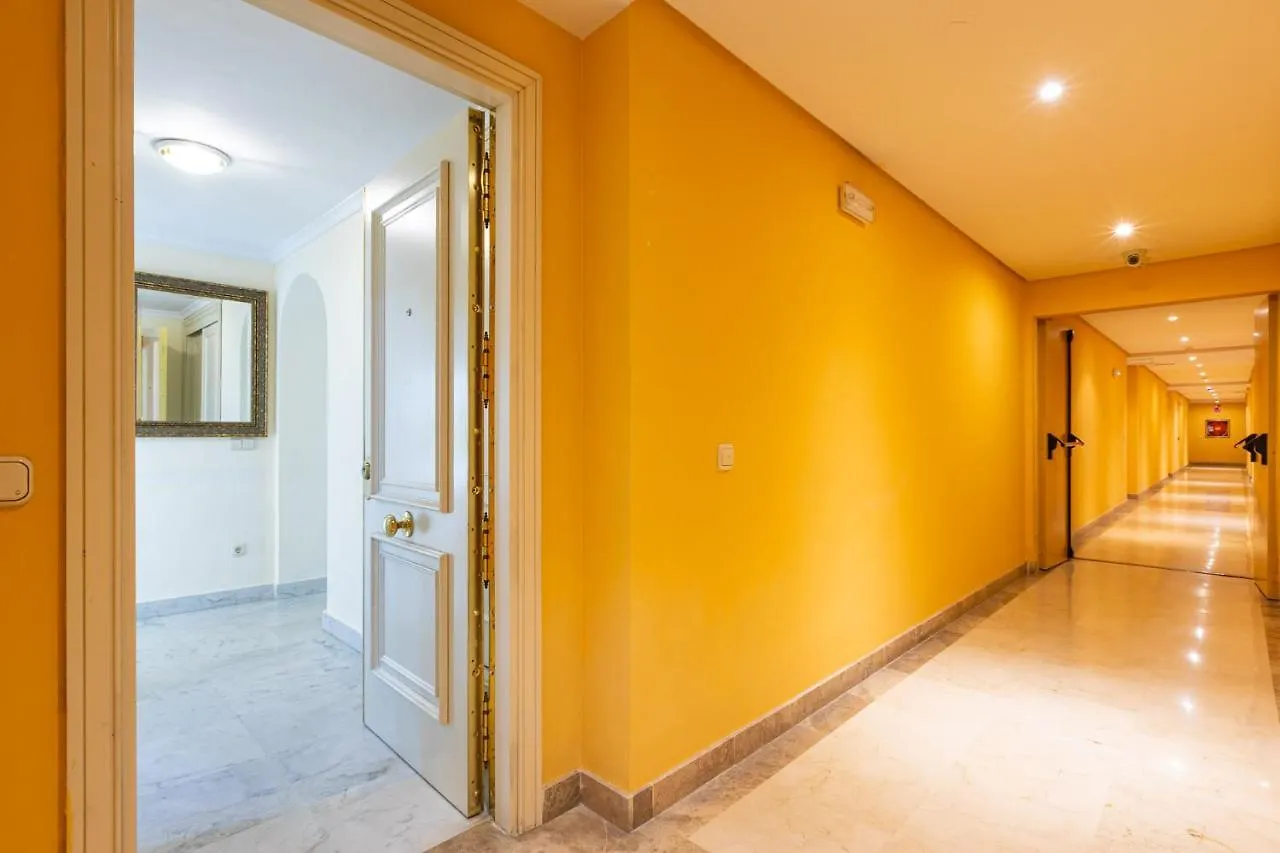 Puerto Banus, Marina Banus, 2Br, 2Bth, Pool, Parking, Marbella, 2H Apartment 0*, Marbella