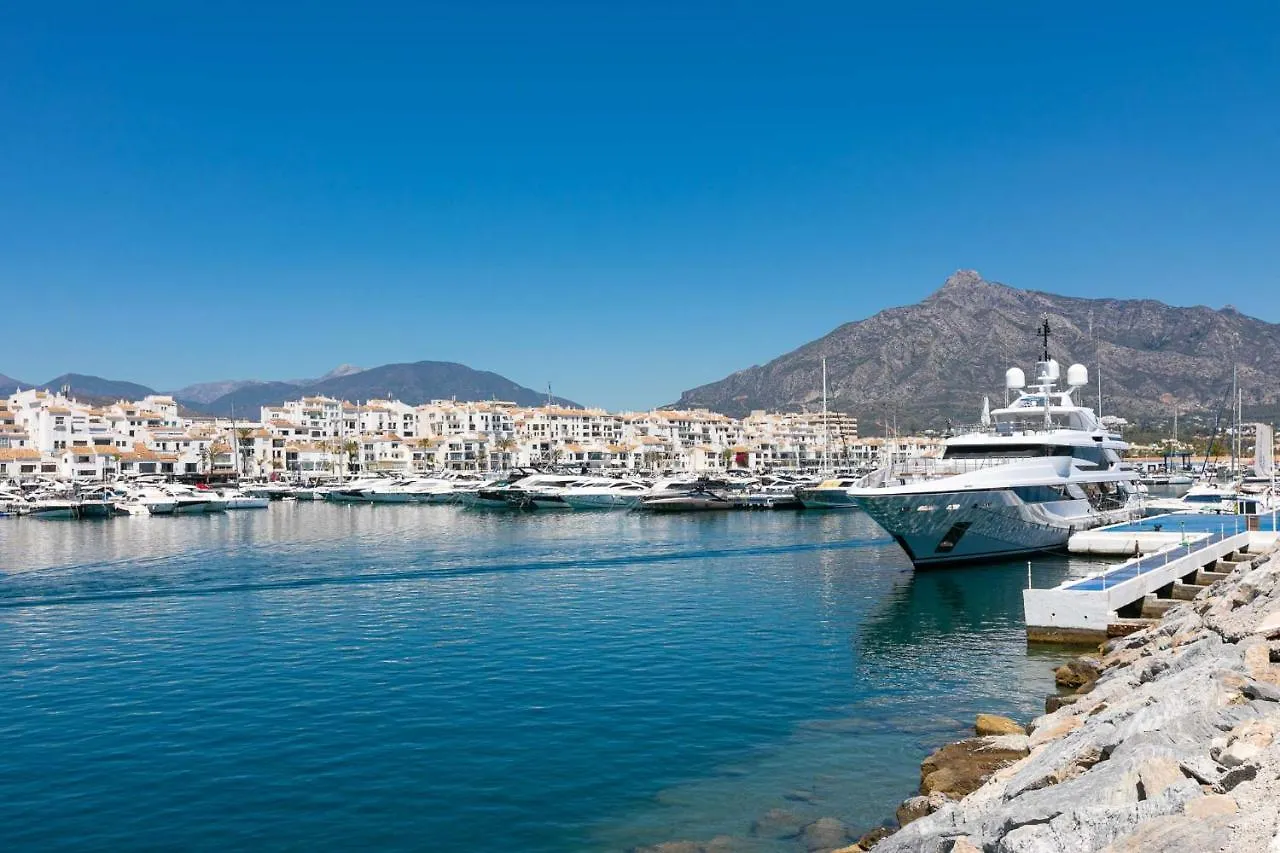 Puerto Banus, Marina Banus, 2Br, 2Bth, Pool, Parking, Marbella, 2H Apartment