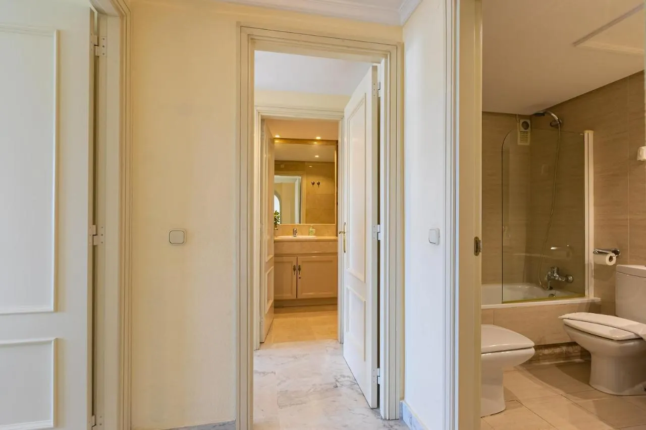 Puerto Banus, Marina Banus, 2Br, 2Bth, Pool, Parking, Marbella, 2H Apartment 0*, Marbella